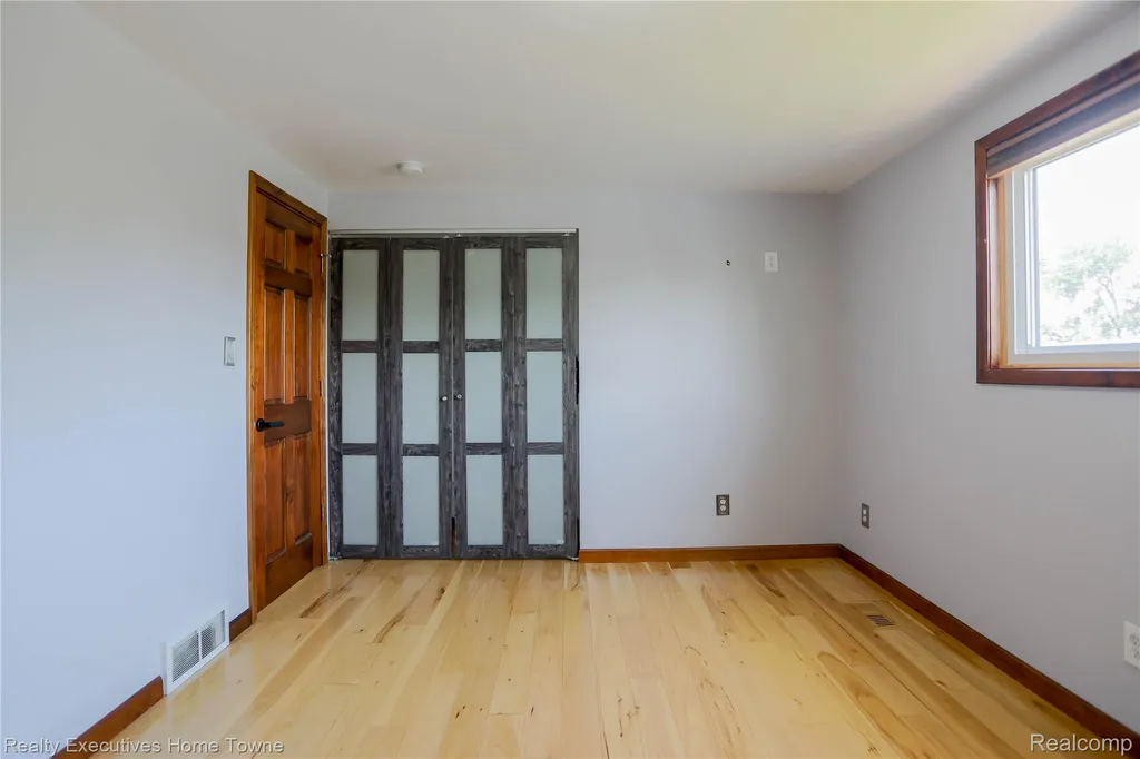 38146 Mast Street Harrison Charter Township MI 48045