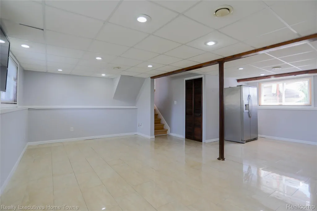 38146 Mast Street Harrison Charter Township MI 48045