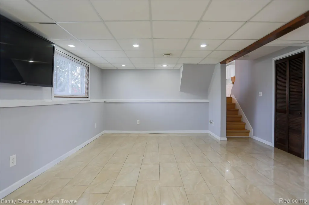 38146 Mast Street Harrison Charter Township MI 48045