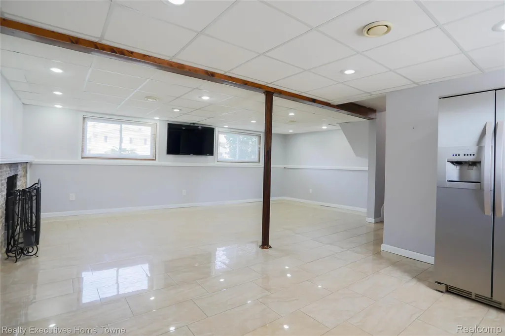 38146 Mast Street Harrison Charter Township MI 48045