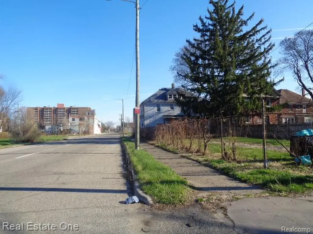 7465 14th Street Detroit City MI 48206