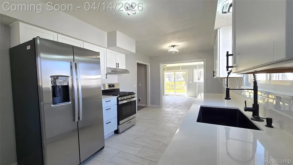 3109 Risdale Avenue Lansing City MI 48911