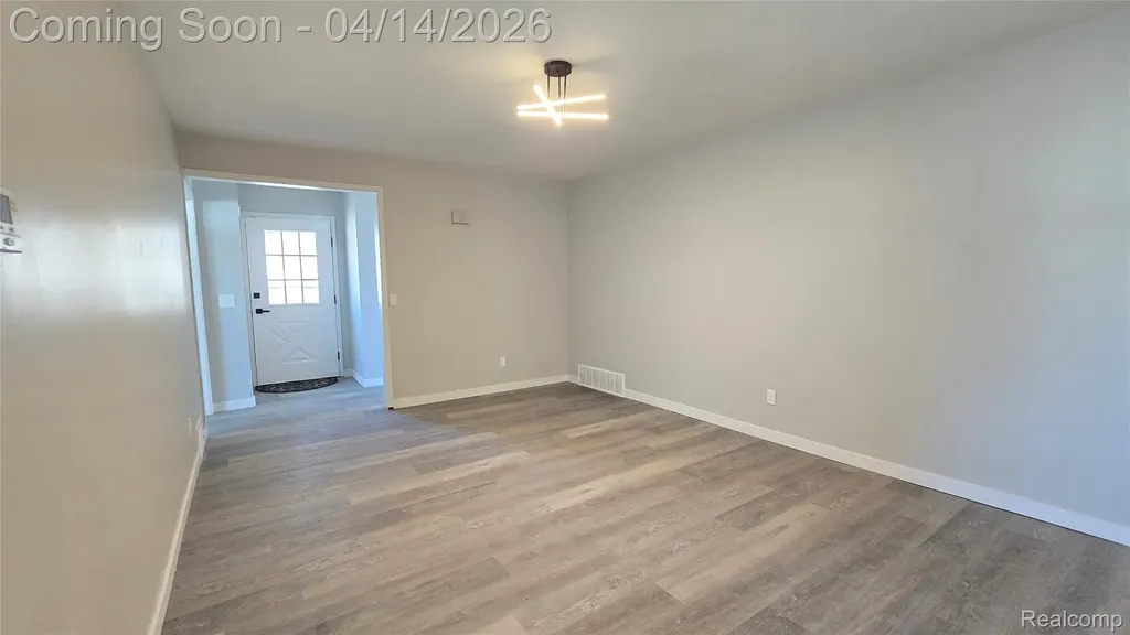 3109 Risdale Avenue Lansing City MI 48911