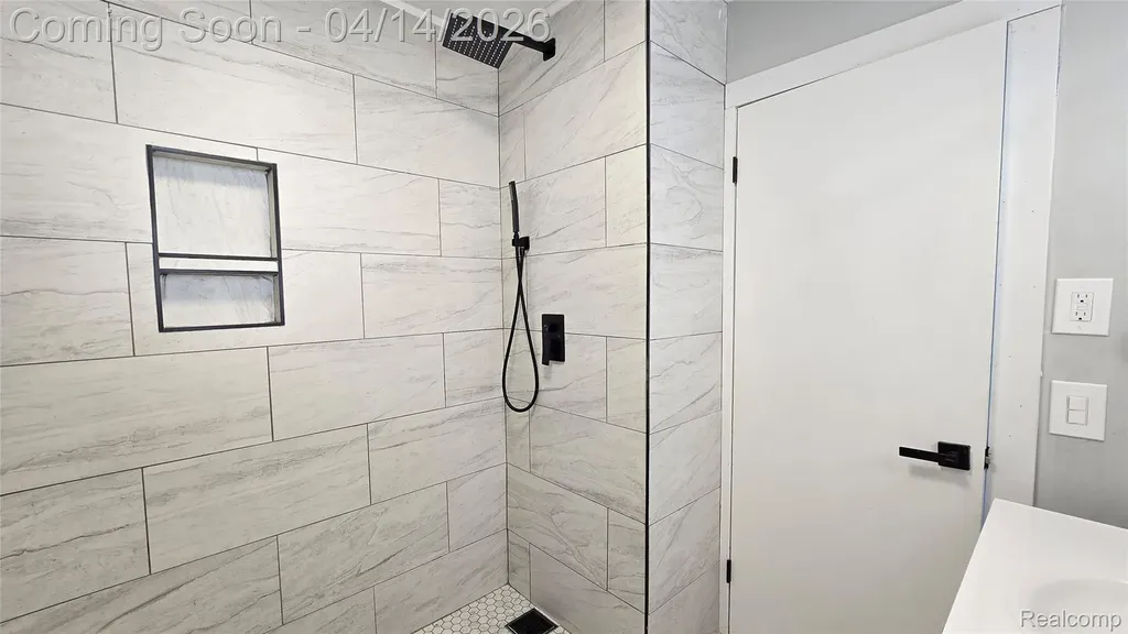 3109 Risdale Avenue Lansing City MI 48911