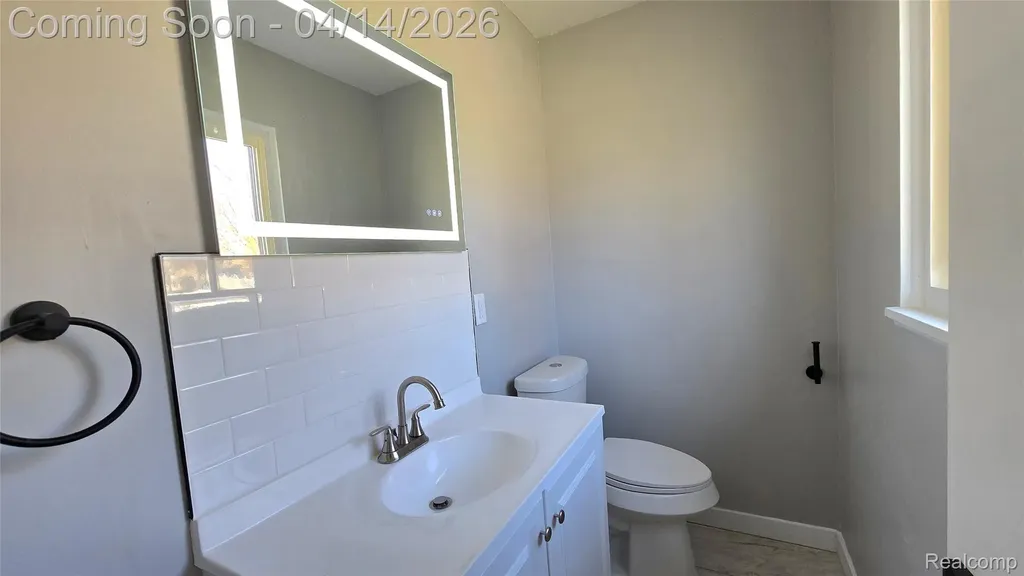 3109 Risdale Avenue Lansing City MI 48911