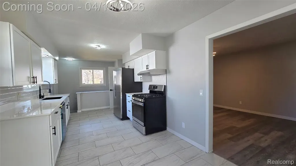 3109 Risdale Avenue Lansing City MI 48911