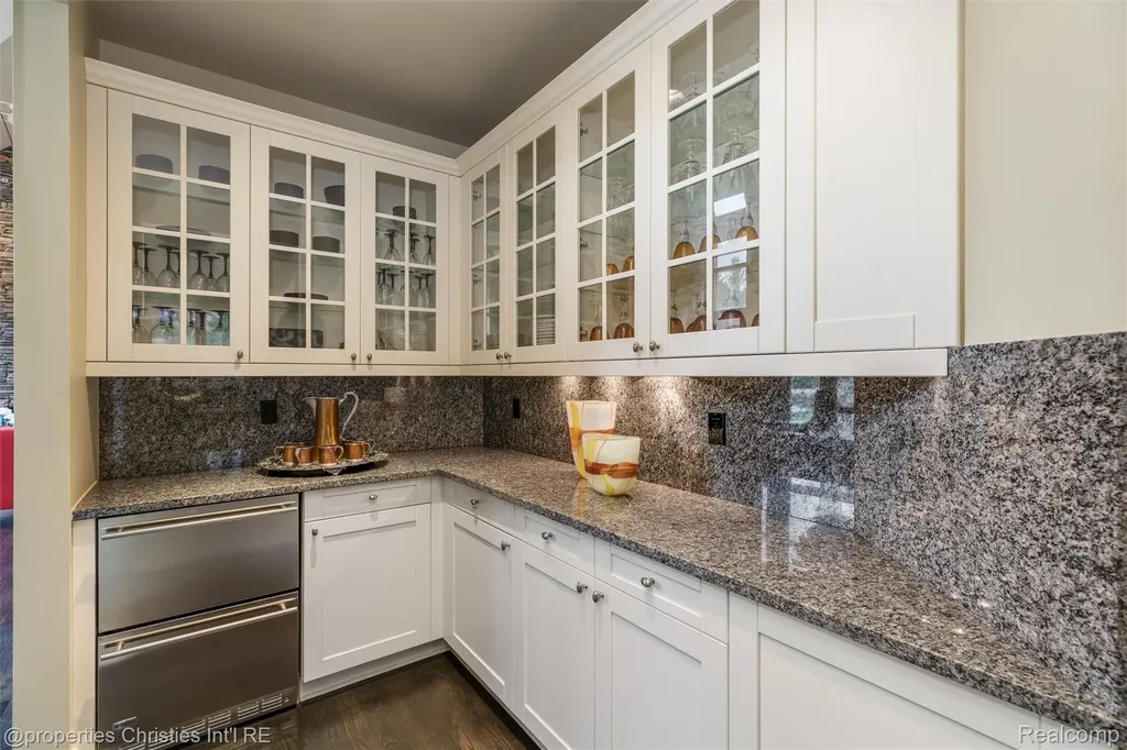 4712 Buckby Cross Bloomfield Hills City MI 48302