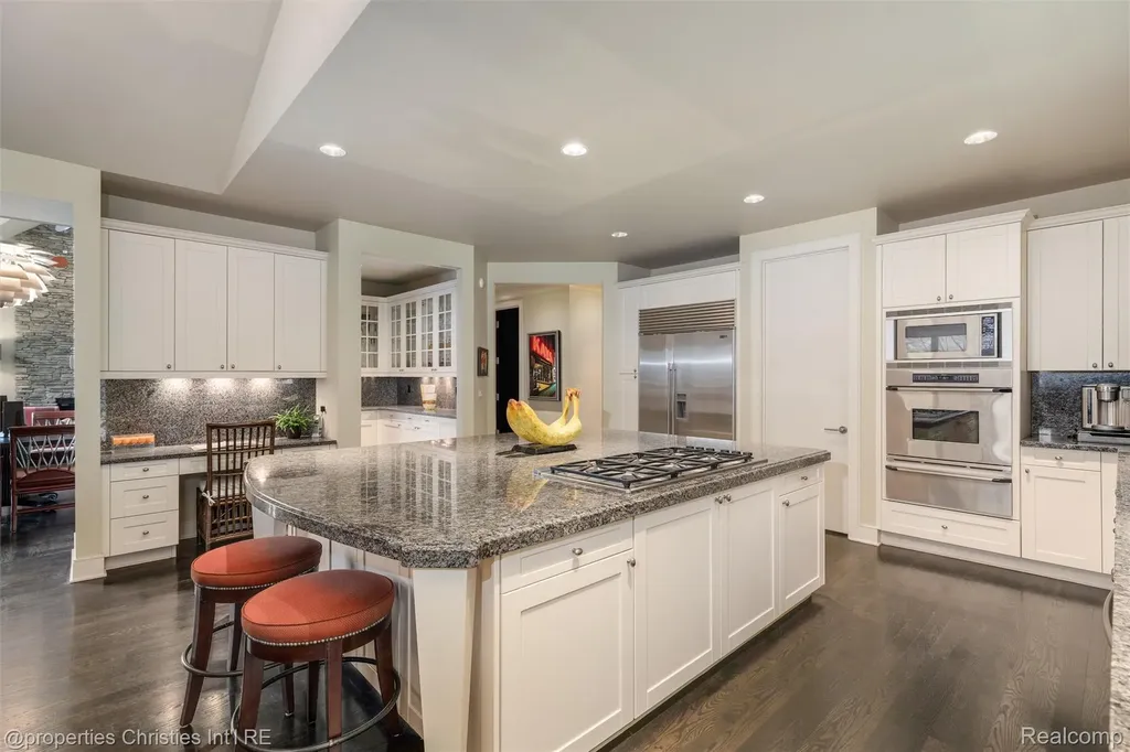 4712 Buckby Cross Bloomfield Hills City MI 48302