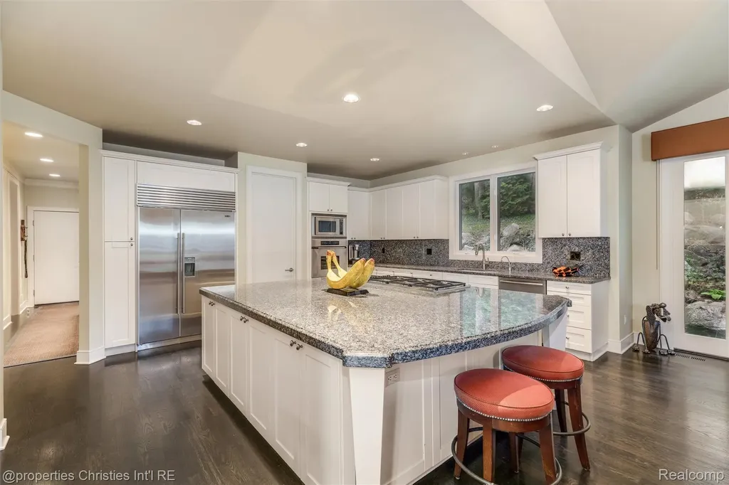 4712 Buckby Cross Bloomfield Hills City MI 48302