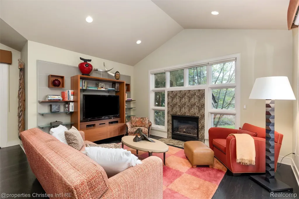 4712 Buckby Cross Bloomfield Hills City MI 48302