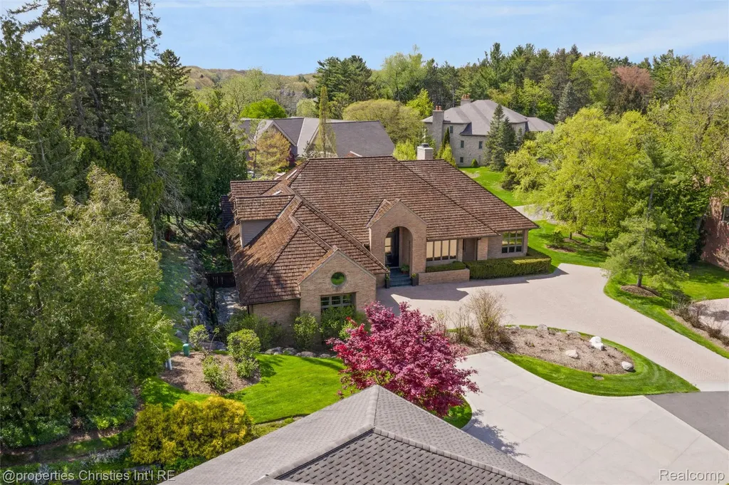 4712 Buckby Cross Bloomfield Hills City MI 48302
