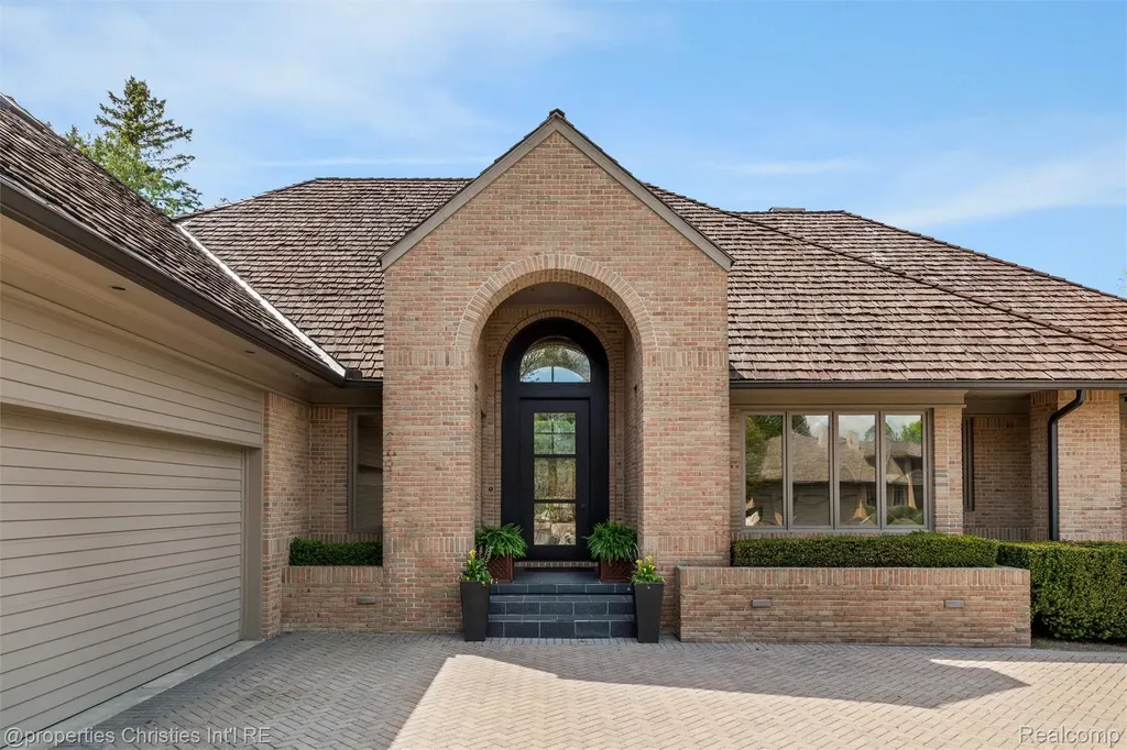 4712 Buckby Cross Bloomfield Hills City MI 48302