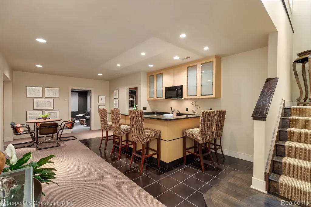 4712 Buckby Cross Bloomfield Hills City MI 48302