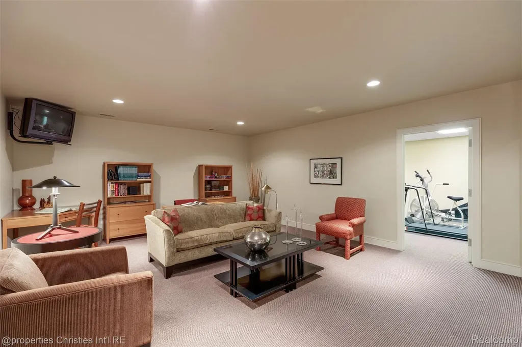 4712 Buckby Cross Bloomfield Hills City MI 48302