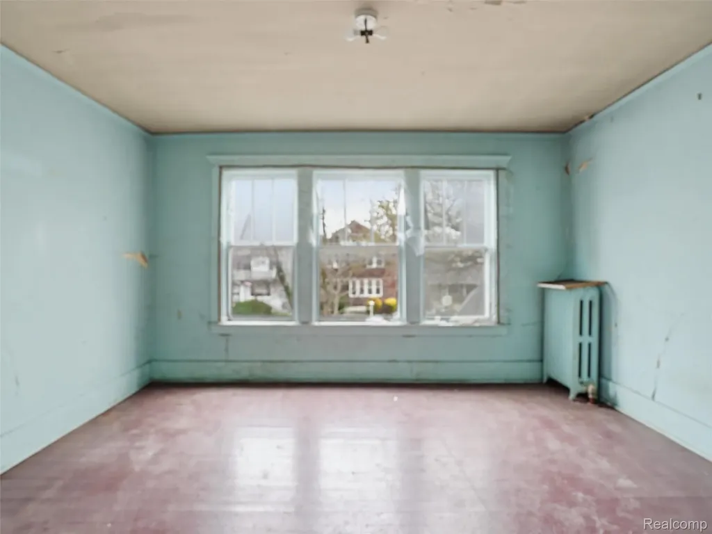 563 Chalmers Street Detroit City MI 48215