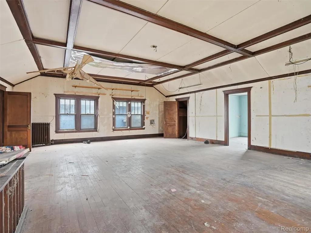563 Chalmers Street Detroit City MI 48215
