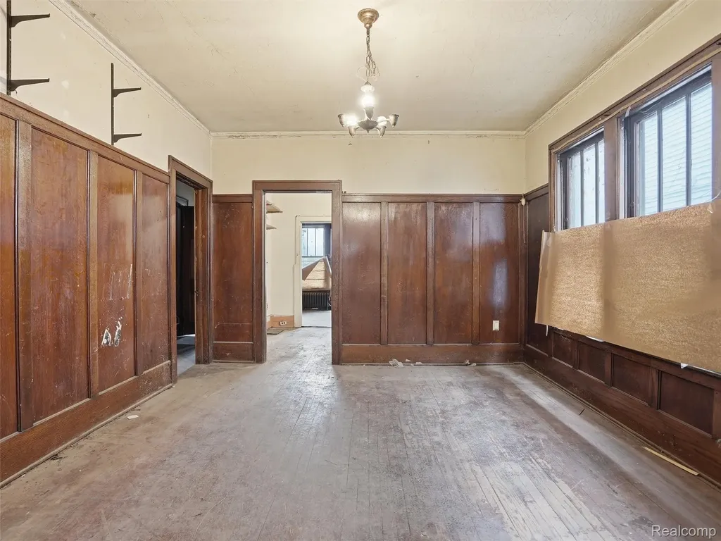 563 Chalmers Street Detroit City MI 48215