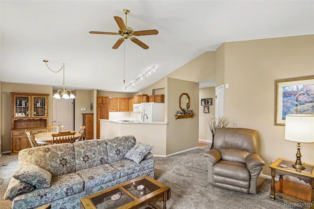 11676 Hawthorne Glen Drive Grand Blanc City MI 48439