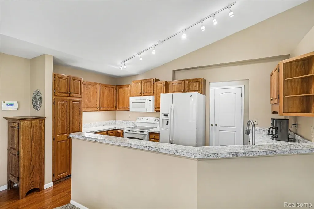11676 Hawthorne Glen Drive Grand Blanc City MI 48439