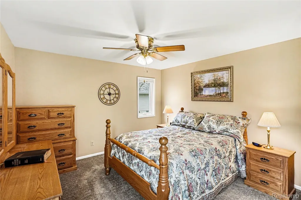 11676 Hawthorne Glen Drive Grand Blanc City MI 48439