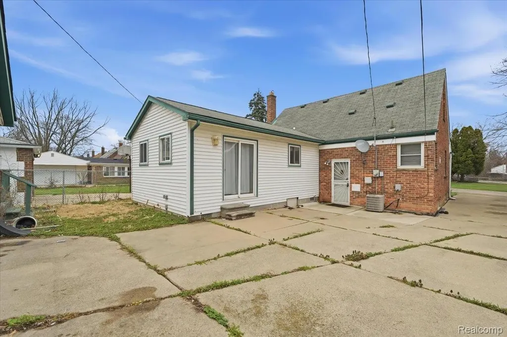 9193 Rutherford Street Detroit City MI 48228