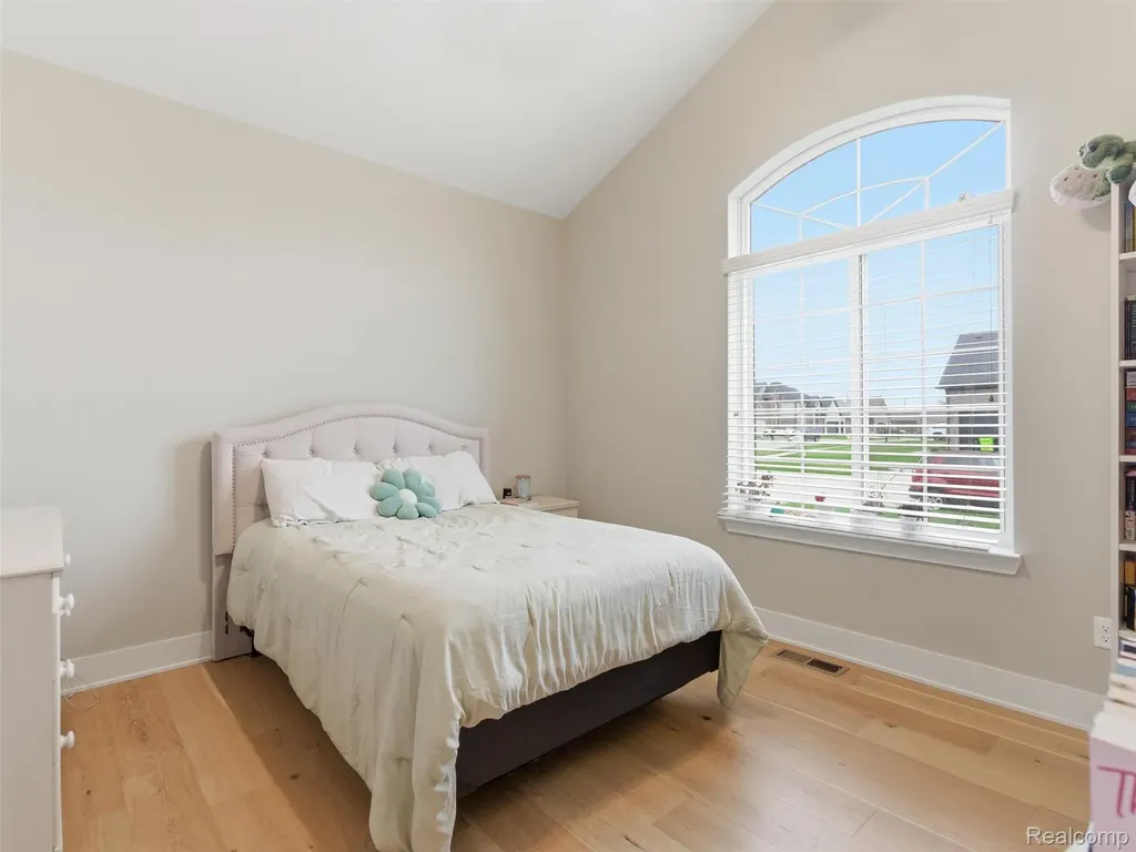 52853 Crimson Drive Macomb Township MI 48042