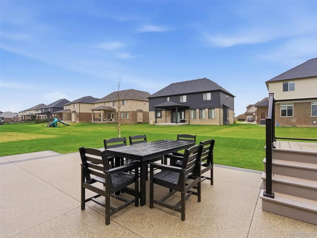 52853 Crimson Drive Macomb Township MI 48042