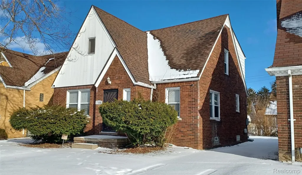 17330 Strathmoor Street Detroit City MI 48235