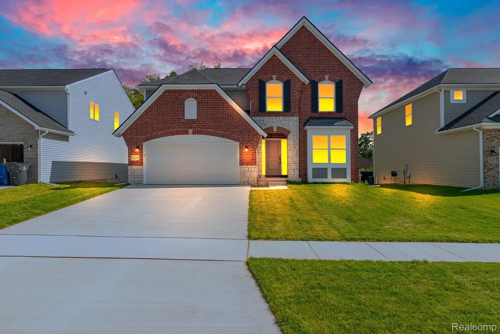 36293 Monroe Westland City MI 48186