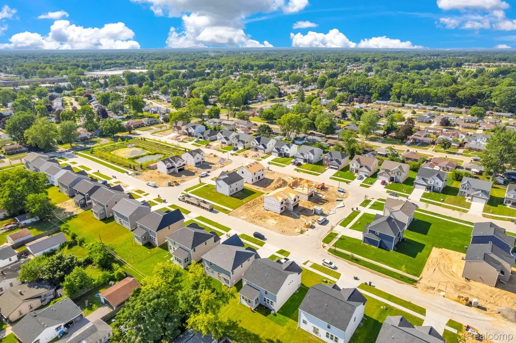 36293 Monroe Westland City MI 48186