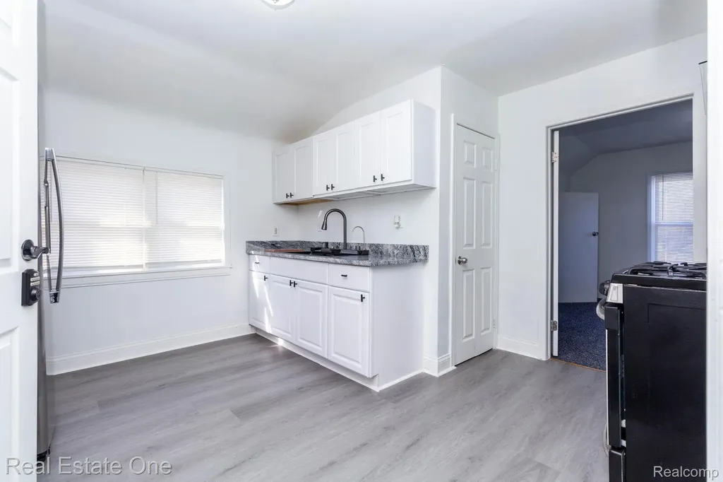 18666 Carrie Street Detroit City MI 48234