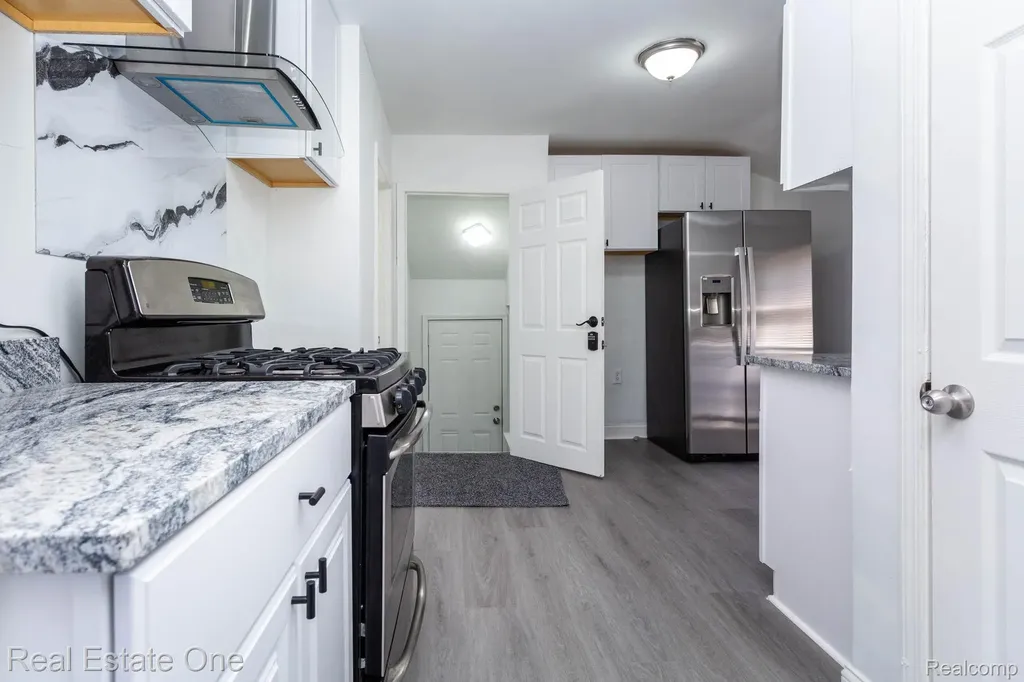 18666 Carrie Street Detroit City MI 48234
