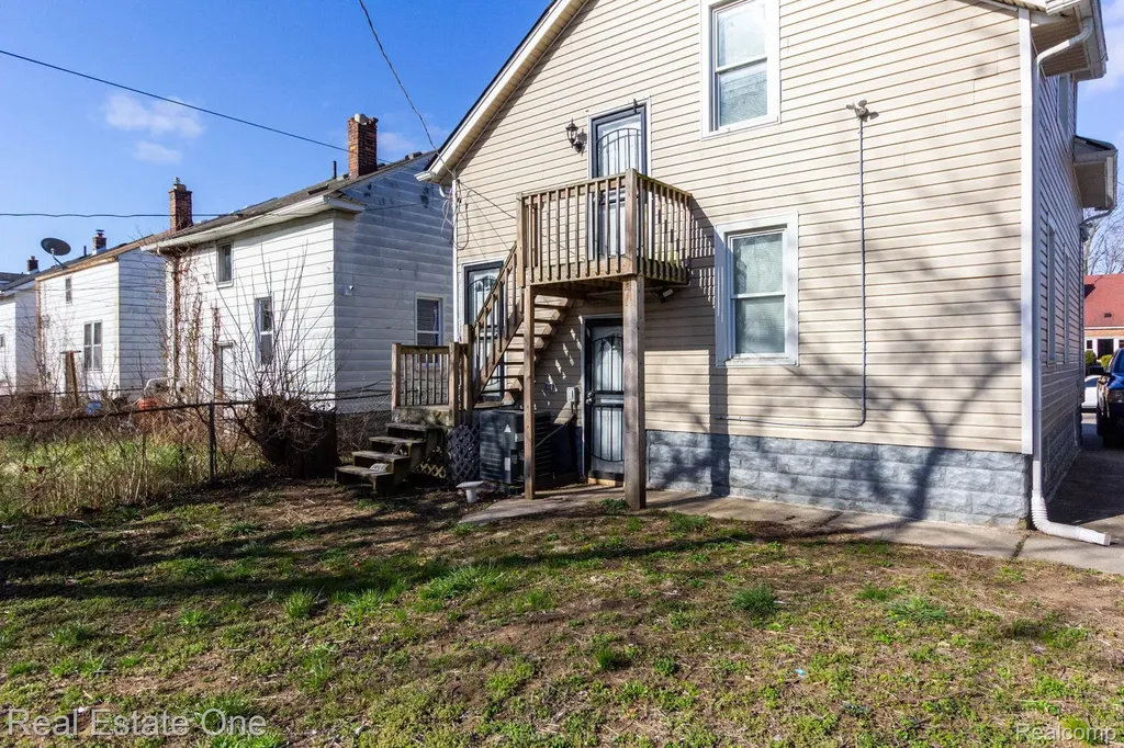 18666 Carrie Street Detroit City MI 48234