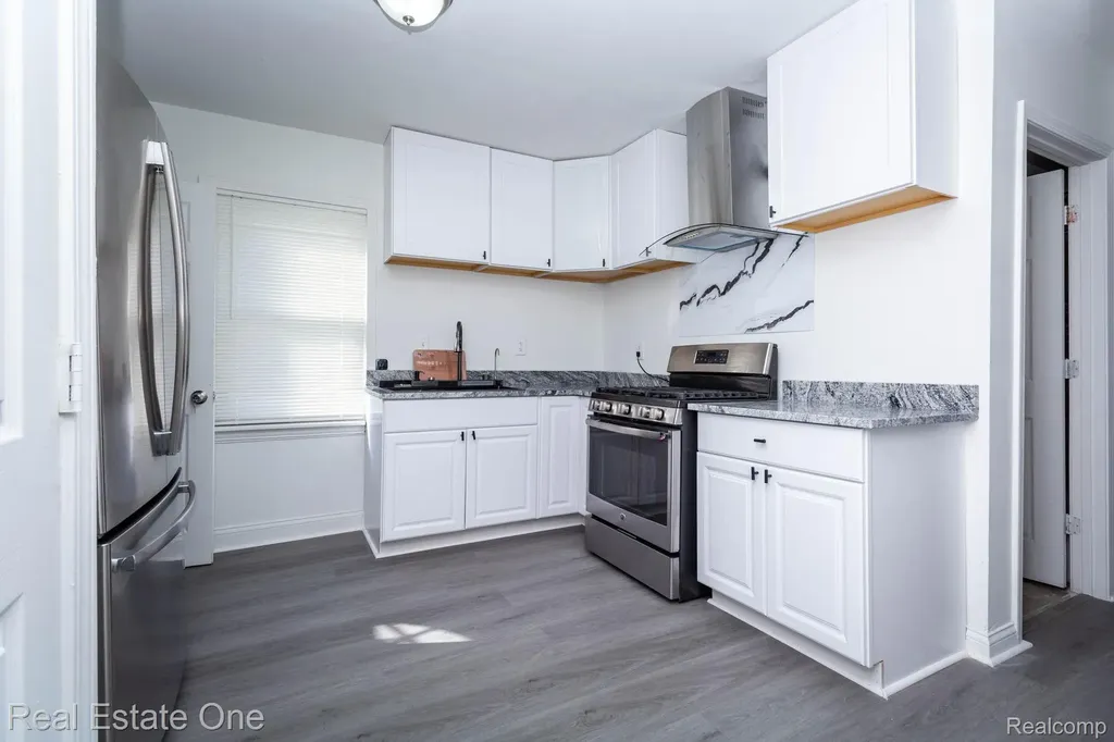 18666 Carrie Street Detroit City MI 48234