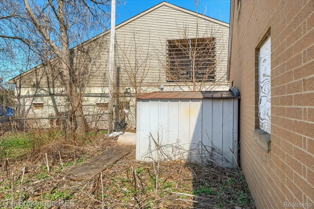 1335 Allen Street Burton City MI 48529