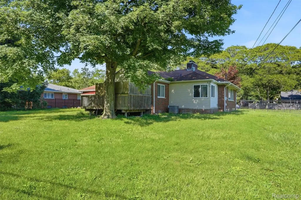 27315 Lathrup Boulevard Lathrup Village City MI 48076