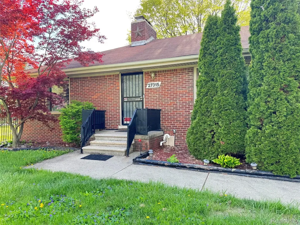 27315 Lathrup Boulevard Lathrup Village City MI 48076
