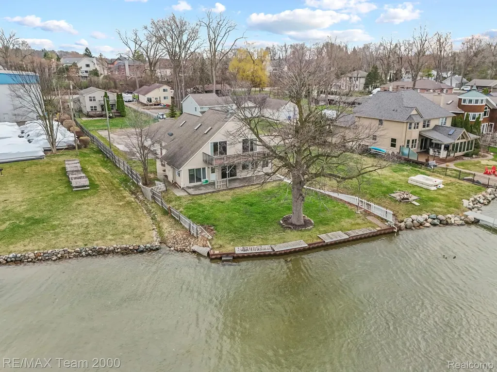 4390 Cass Elizabeth Road Waterford Charter Township MI 48328