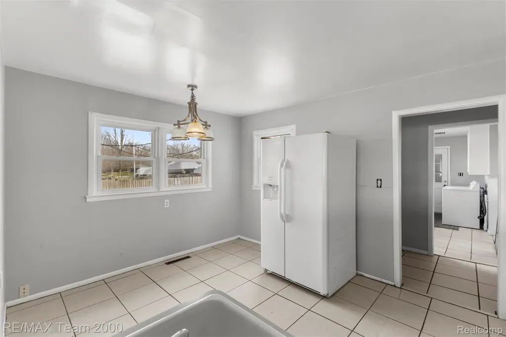 4390 Cass Elizabeth Road Waterford Charter Township MI 48328