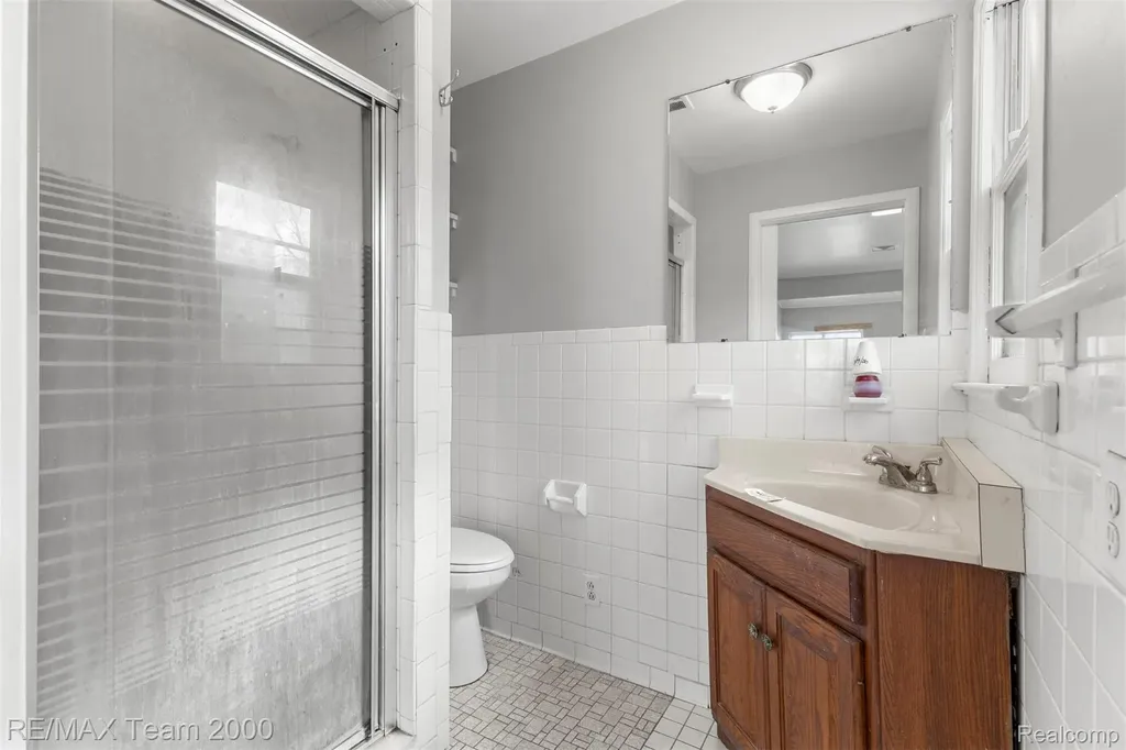 4390 Cass Elizabeth Road Waterford Charter Township MI 48328