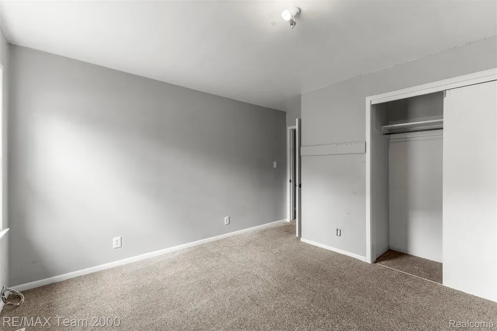 4390 Cass Elizabeth Road Waterford Charter Township MI 48328