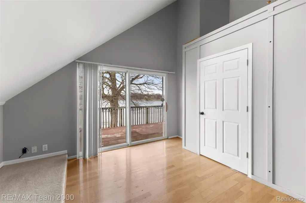 4390 Cass Elizabeth Road Waterford Charter Township MI 48328