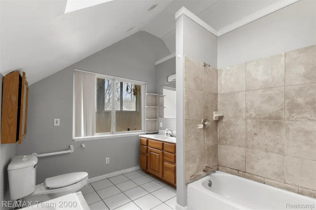 4390 Cass Elizabeth Road Waterford Charter Township MI 48328