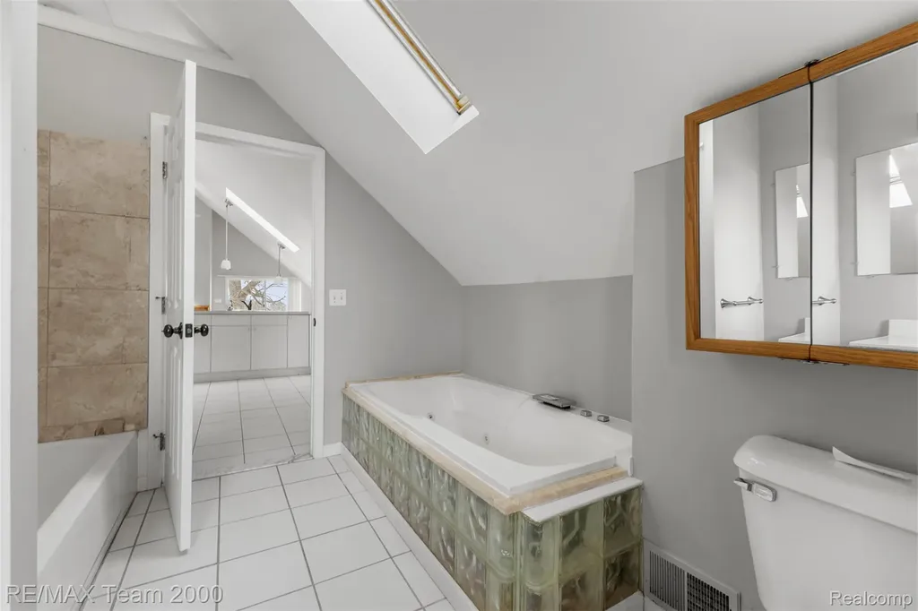 4390 Cass Elizabeth Road Waterford Charter Township MI 48328