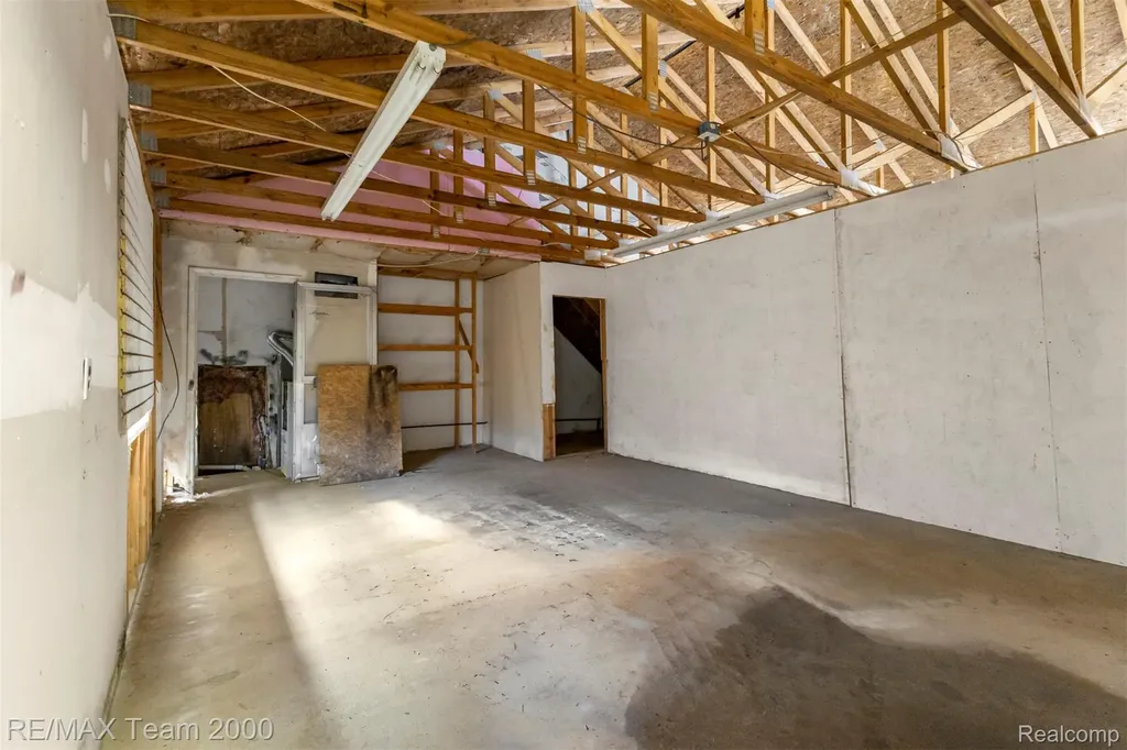 4390 Cass Elizabeth Road Waterford Charter Township MI 48328