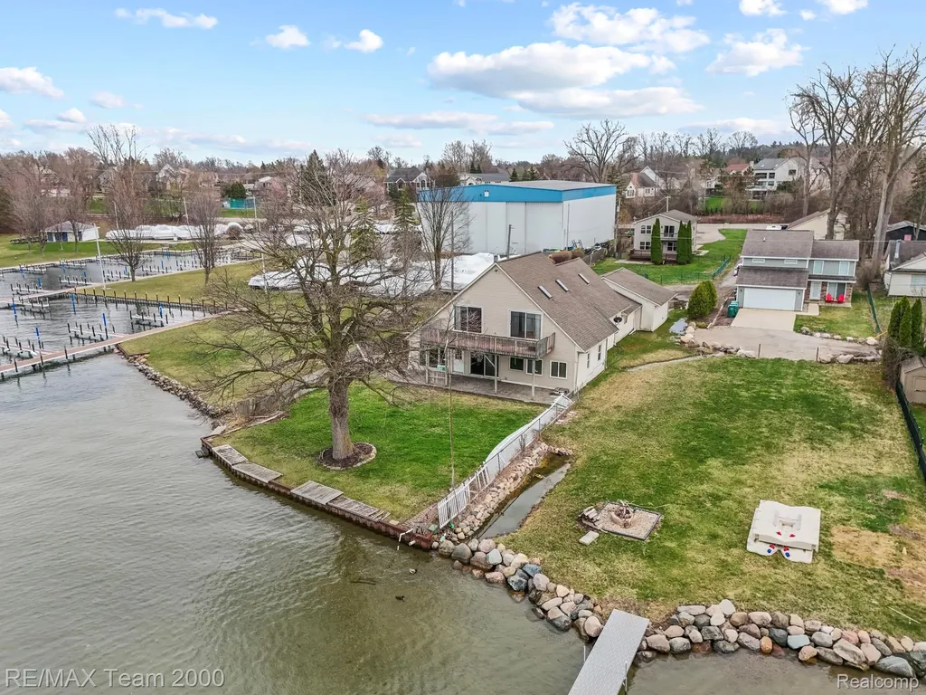 4390 Cass Elizabeth Road Waterford Charter Township MI 48328