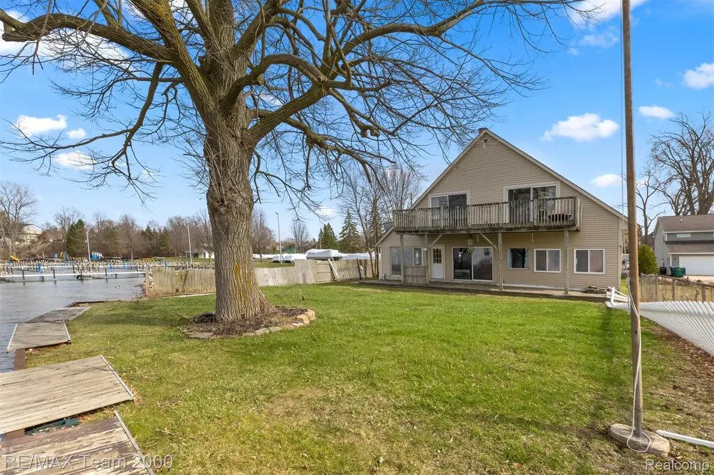 4390 Cass Elizabeth Road Waterford Charter Township MI 48328