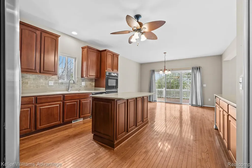4100 Norwich Court Oakland Charter Township MI 48306