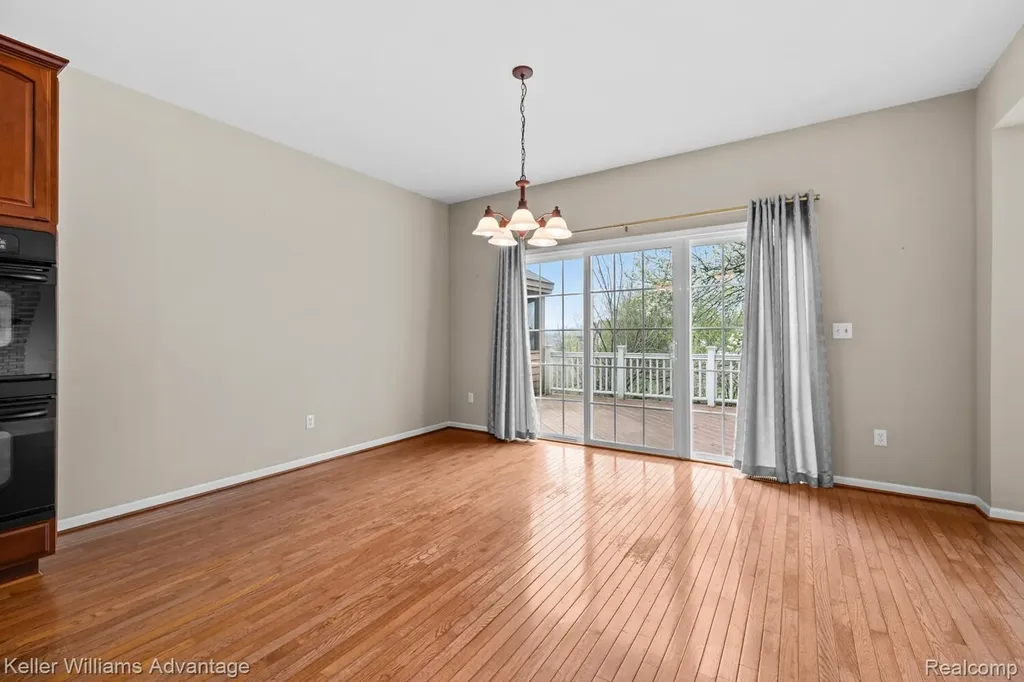 4100 Norwich Court Oakland Charter Township MI 48306