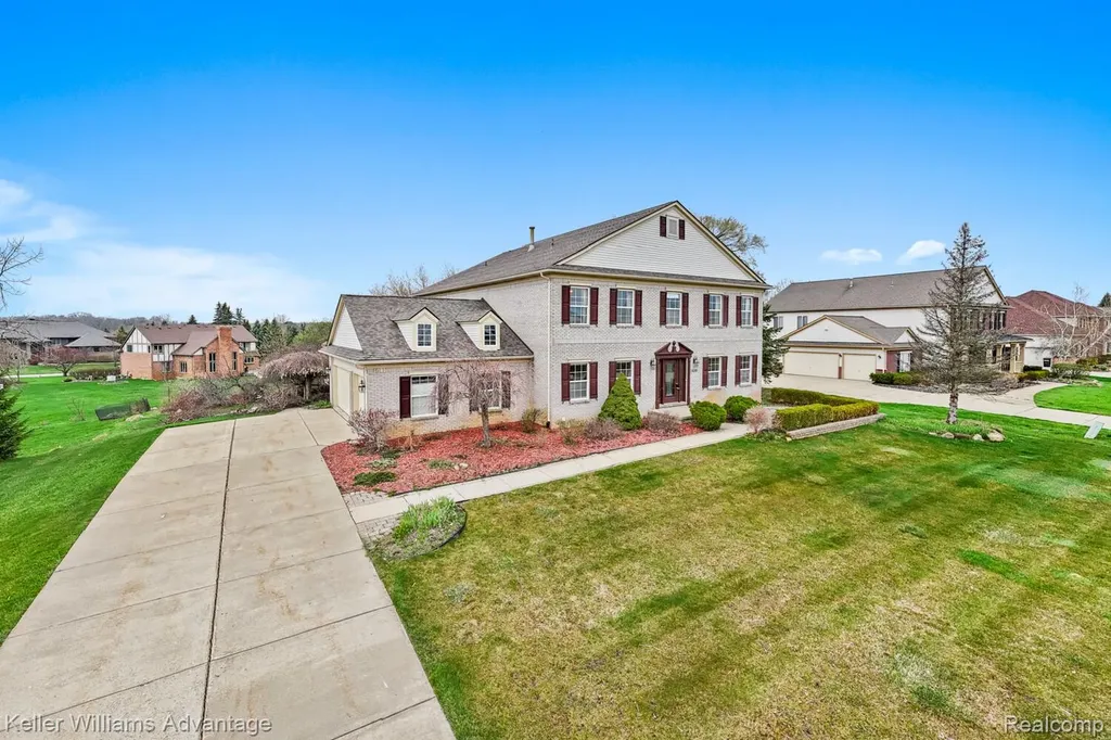 4100 Norwich Court Oakland Charter Township MI 48306